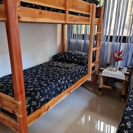 Morue's Den Hostel